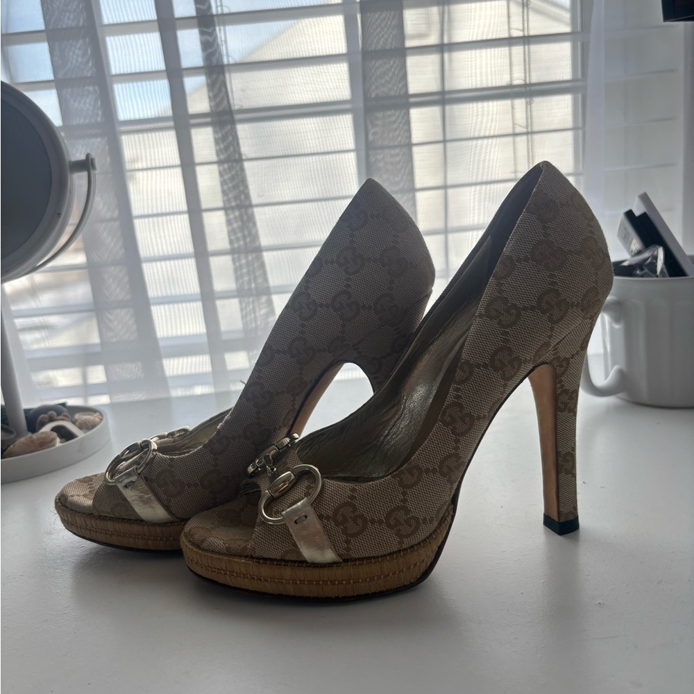 Gucci Guccissima Canvas Horsebit Peep Toe cloth heel Platform Pumps size 7 - Picture 5 of 6